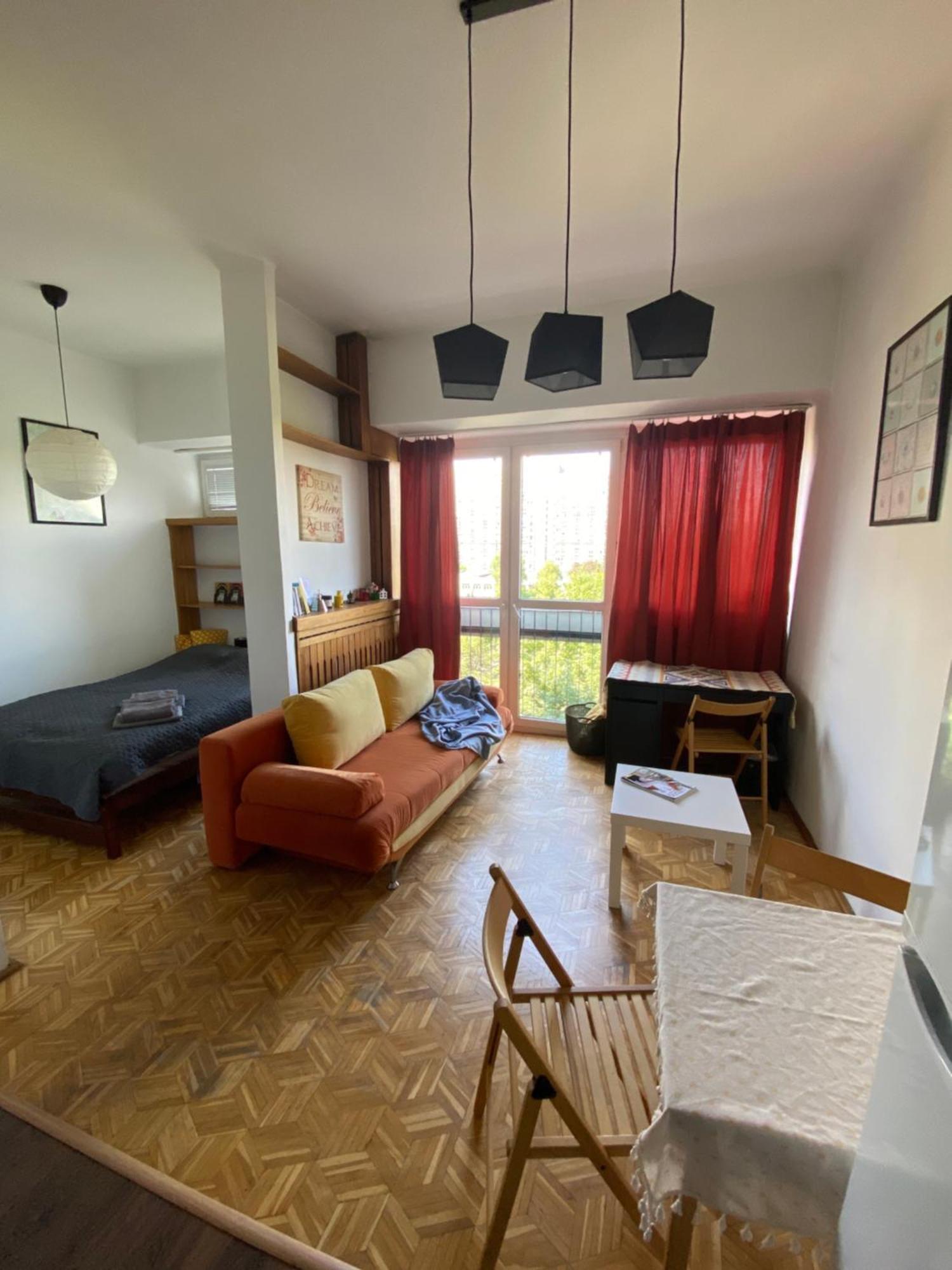 Ohmyhome - Sunny Apartment In City Center Varsóvia Exterior foto