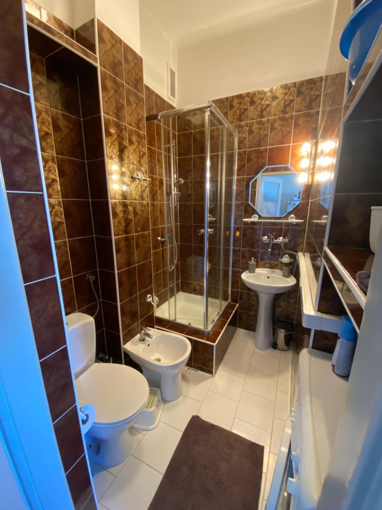 Ohmyhome - Sunny Apartment In City Center Varsóvia Exterior foto